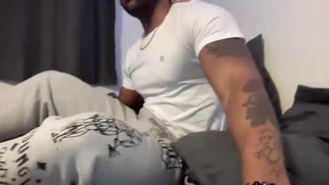 Snapshot of marineguyk19 chatting on 01.29.25 Z online show from 01.29.25