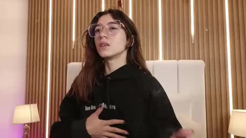 marinette online show from 02.25.26