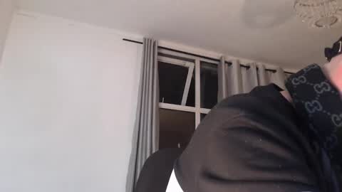 Snapshot of marinocalito chatting on 12.05.25 marinocalito online show from 12.05.25