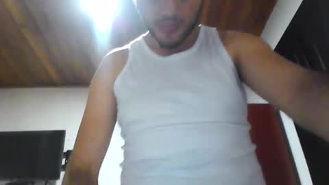 Snapshot of mario98e chatting on 05.25.26 mario98e online show from 05.25.26
