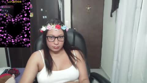 Snapshot of maritsa_millerr chatting on 12.16.24 maritsa online show from 12.16.24