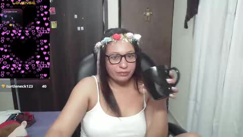 Snapshot of maritsa_millerr chatting on 12.16.24 maritsa online show from 12.16.24