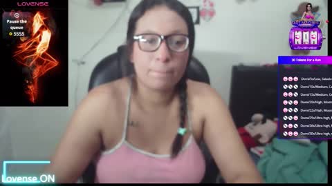 Snapshot of maritsa_millerr chatting on 11.20.25 maritsa online show from 11.20.25