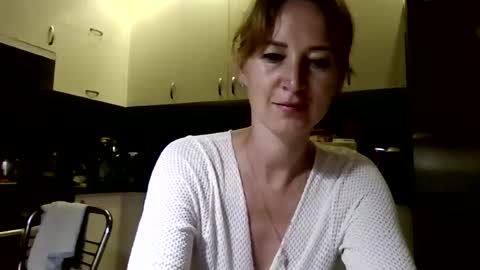 Snapshot of marizafouset chatting on 06.11.26 MarizaFouset online show from 06.11.26
