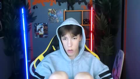 Mark online show from 11.10.25