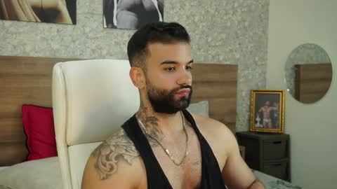 Mark online show from 01.05.25