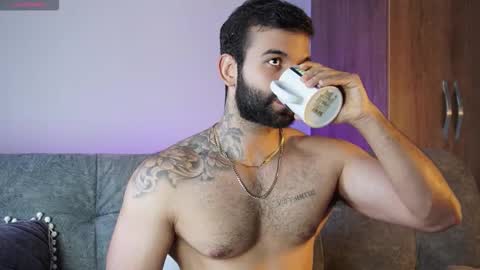 Mark online show from 11.02.25