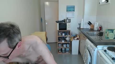 Snapshot of mark_islington chatting on 09.10.25 mark_islington online show from 09.10.25