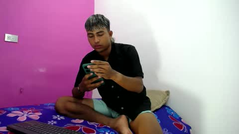 Snapshot of mark_latin18 chatting on 02.09.25 mark_latin18 online show from 02.09.25