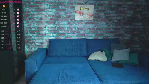 Snapshot of mark_normal chatting on 02.13.25 Mark online show from 02.13.25