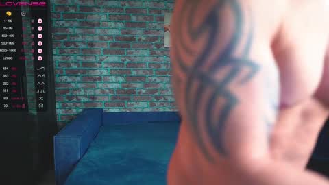 Snapshot of mark_normal chatting on 03.08.25 Mark online show from 03.08.25