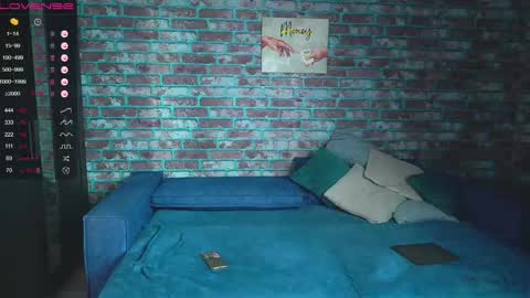 Snapshot of mark_normal chatting on 03.10.25 Mark online show from 03.10.25