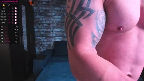 Snapshot of mark_normal chatting on 11.14.25 Mark online show from 11.14.25