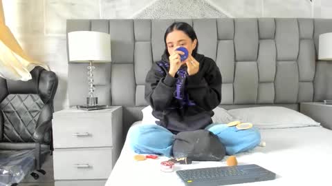 markandphilip  online show from 10.25.25