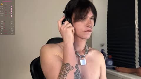 Snapshot of markcarthy chatting on 10.11.25 Mark online show from 10.11.25