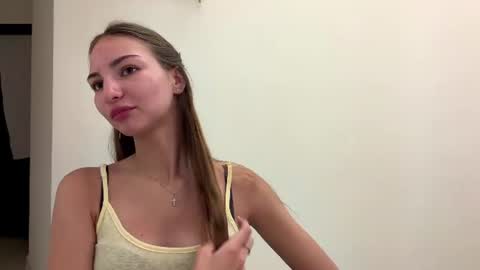 Snapshot of marlenebeckom chatting on 07.24.26 Im Amy I dream about 30 thumbs up online show from 07.24.26