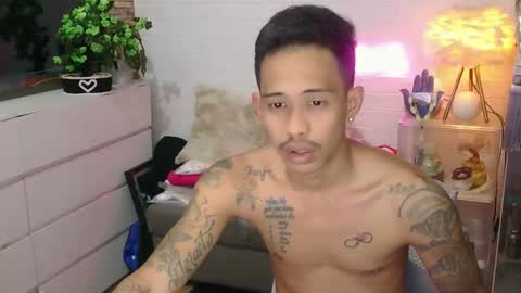 marlmoreno10 online show from 04.12.26