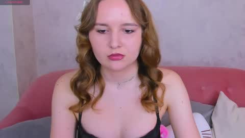 Snapshot of marlyn_owen chatting on 05.02.26 Emmaa online show from 05.02.26
