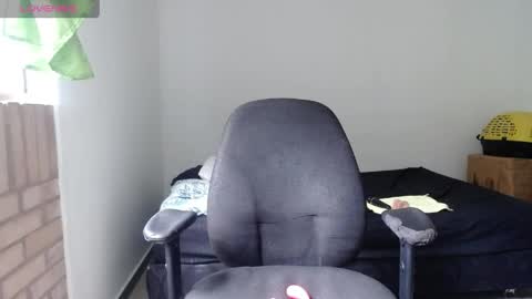 Snapshot of marlyn_sexy chatting on 04.22.26 marlyn_sexy online show from 04.22.26