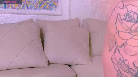 Snapshot of marrenar chatting on 09.14.25 Mari online show from 09.14.25