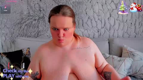 Snapshot of marry_girl chatting on 01.01.25 Mary online show from 01.01.25