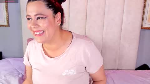 Snapshot of marthina_cnc chatting on 11.15.25 Marthina online show from 11.15.25