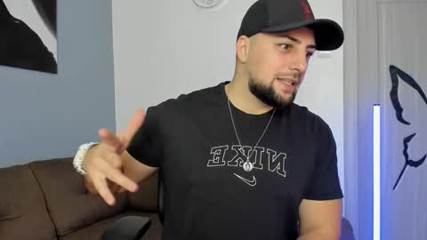 Snapshot of martiinsoul chatting on 12.15.24 Martiinsoul online show from 12.15.24