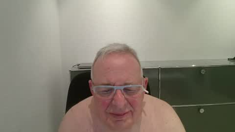 Snapshot of martin_1947 chatting on 06.11.26 martin_1947 online show from 06.11.26