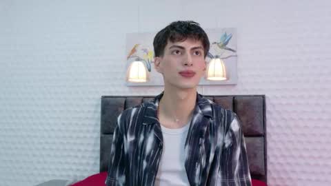 Snapshot of martin_williams_ chatting on 12.17.25 martin_williams_ online show from 12.17.25