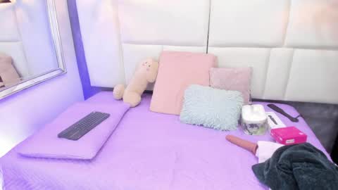 Snapshot of martina_armos chatting on 05.27.26 Martina online show from 05.27.26