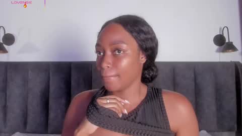 Laura online show from 11.15.25