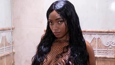 Laura online show from 01.11.26