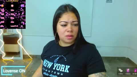 Snapshot of martina_tay chatting on 03.12.25 Hey im martina online show from 03.12.25