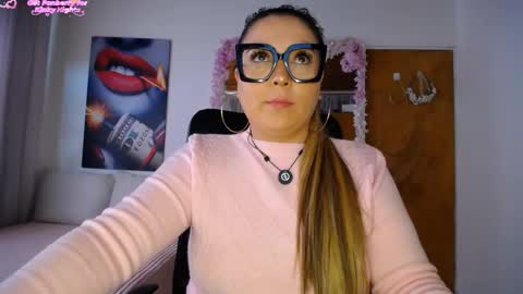Snapshot of martiniella chatting on 05.24.26 Antonella Martini online show from 05.24.26