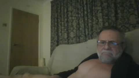 Snapshot of martinrgbxxxx chatting on 02.27.26 martinrgbxxxx online show from 02.27.26