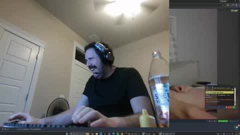 Snapshot of martlz chatting on 03.14.26 Martlz online show from 03.14.26