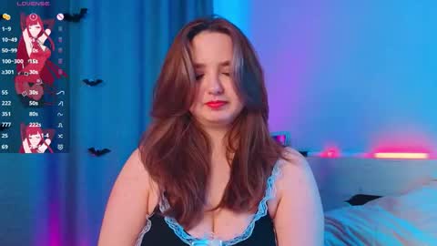 Snapshot of mary_broks chatting on 11.06.25 mary_broks online show from 11.06.25