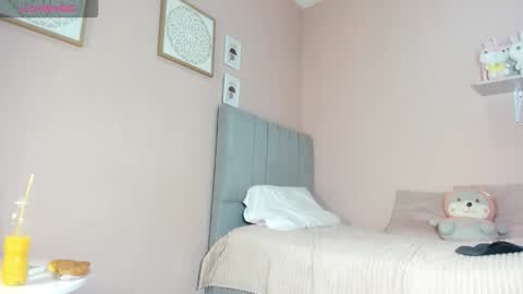 mary_cute9 online show from 11.22.25