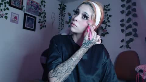 Snapshot of mary_janness chatting on 12.09.24 100 online show from 12.09.24