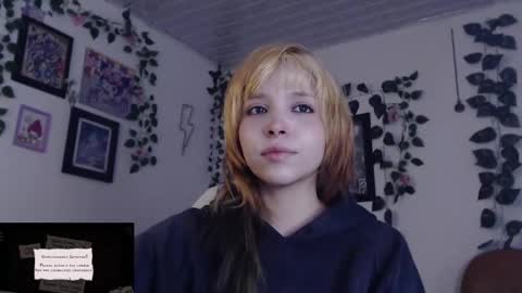 Snapshot of mary_janness chatting on 01.03.25 100 online show from 01.03.25