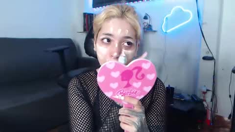 Snapshot of mary_janness chatting on 02.23.25 100 online show from 02.23.25