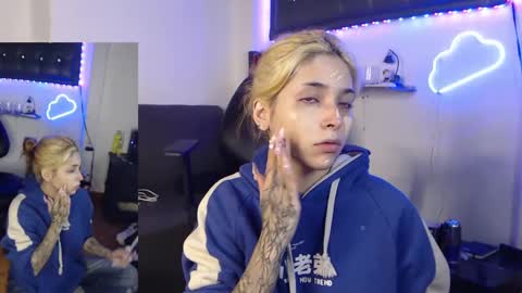 Snapshot of mary_janness chatting on 03.04.25 100 online show from 03.04.25