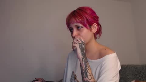 Snapshot of mary_janness chatting on 10.09.25 100 online show from 10.09.25