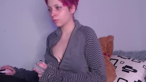 Snapshot of mary_janness chatting on 10.12.25 100 online show from 10.12.25