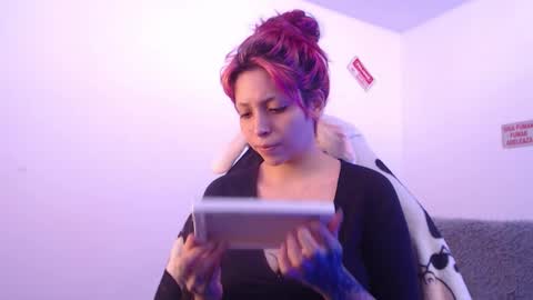 Snapshot of mary_janness chatting on 10.20.25 100 online show from 10.20.25