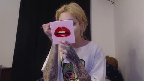                      100   online show from 03.06.26