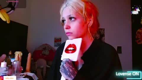 Snapshot of mary_janness chatting on 07.27.26 100 online show from 07.27.26