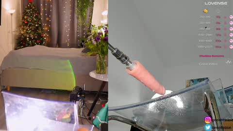 Caroline  qeeentease - ints qeentease - twitter online show from 12.21.24