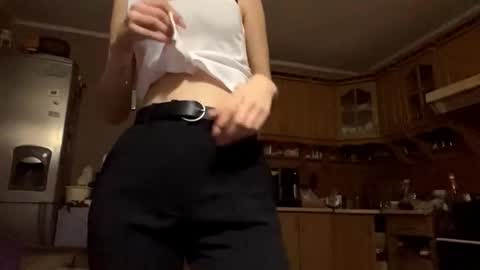 Snapshot of maryannaplateros chatting on 03.03.26 Tessa online show from 03.03.26