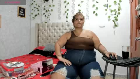 Snapshot of marycurvy chatting on 05.28.26 Marycurvy online show from 05.28.26